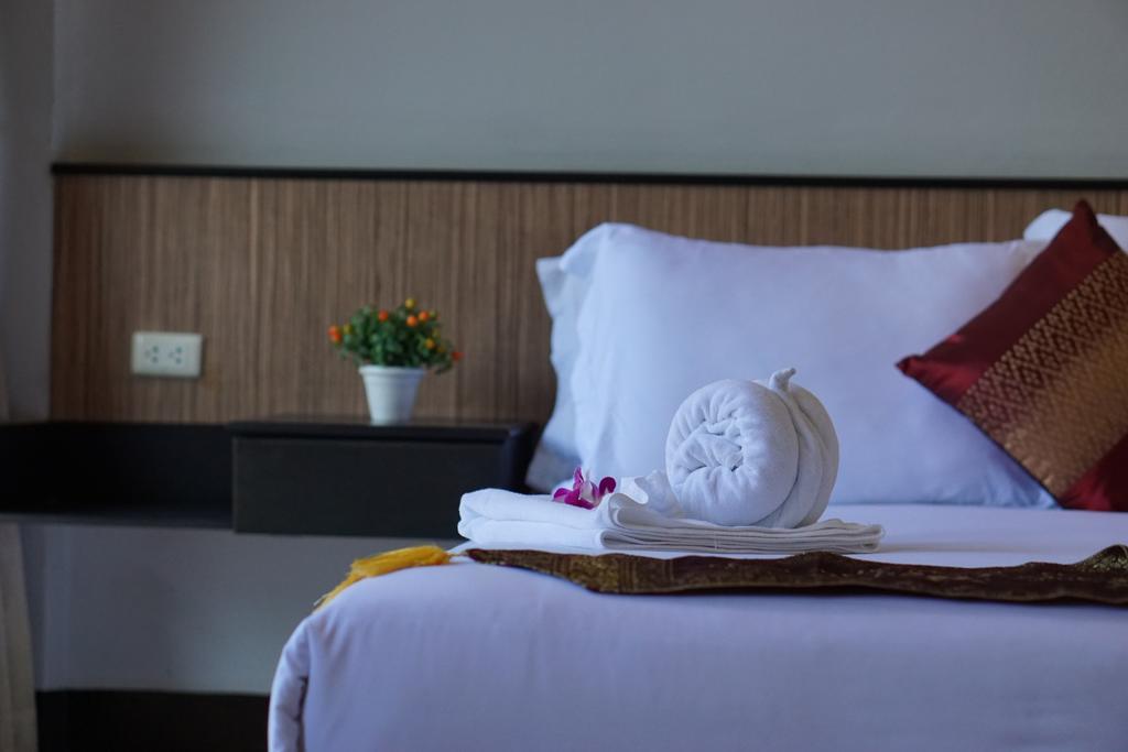 เดอะ เอสอาร์ เรสซิเด้นท์ Hotel Patong ภายนอก รูปภาพ