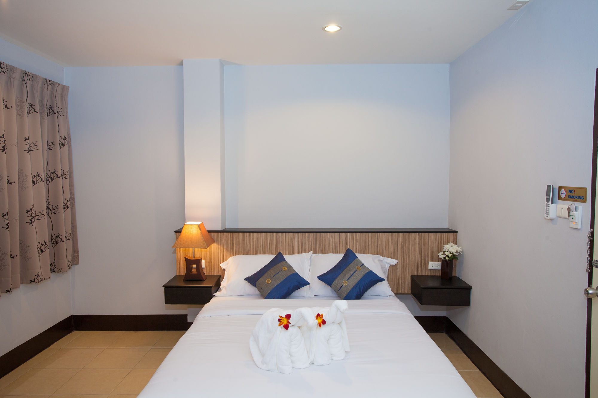 เดอะ เอสอาร์ เรสซิเด้นท์ Hotel Patong ภายนอก รูปภาพ