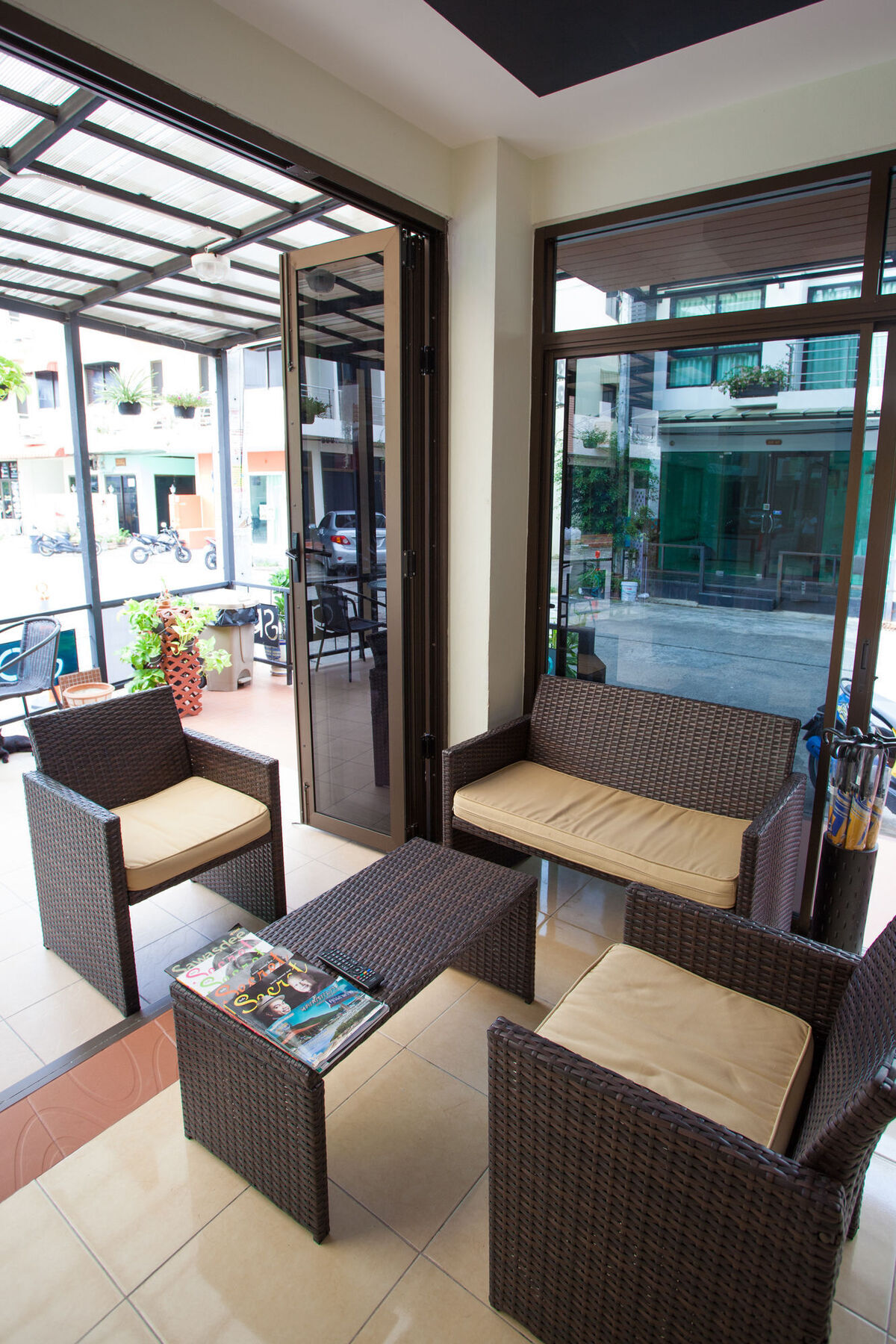 เดอะ เอสอาร์ เรสซิเด้นท์ Hotel Patong ภายนอก รูปภาพ